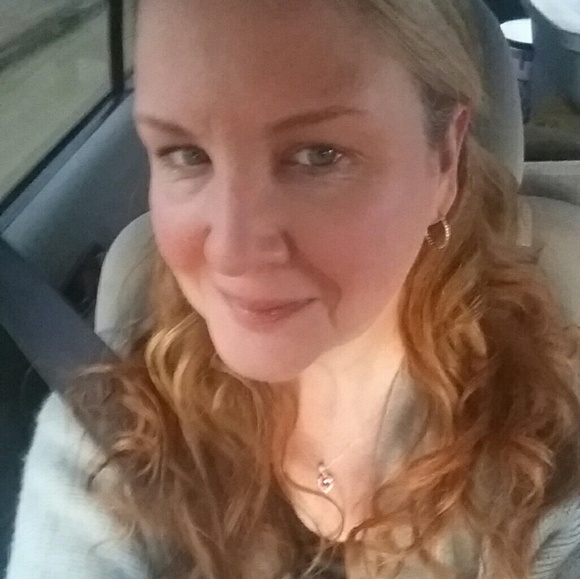 Happy Poshing :-) - Picture 1 of 1